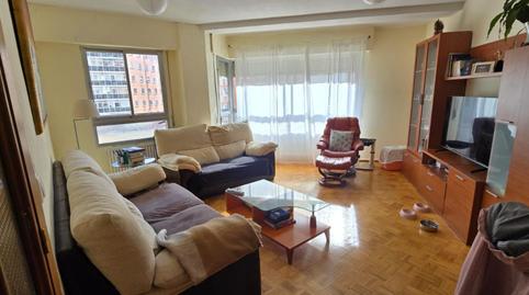 Foto 2 de Piso en venta en Calle María Amigo, 1, Gamonal - San Bruno - G9, Burgos