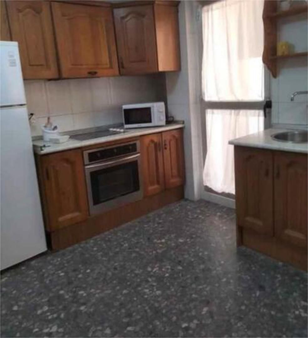 Kitchen of Flat to rent in La Línea de la Concepción  with Private garden and Furnished