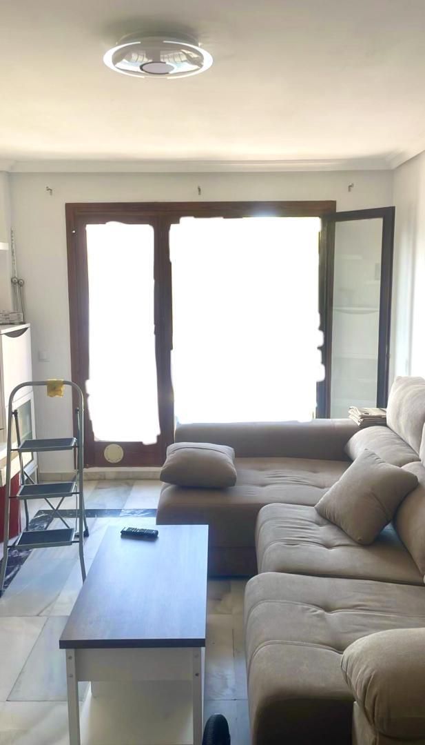 Living room of Flat to share in Algeciras  with Parquet flooring, Furnished and Balcony