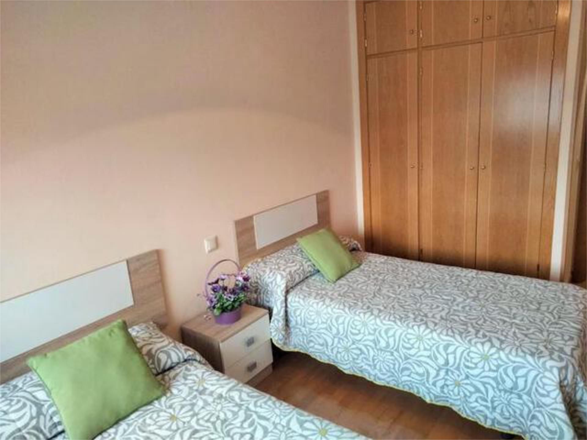Bedroom of Flat to rent in Cuenca Capital  with Heating, Private garden and Terrace