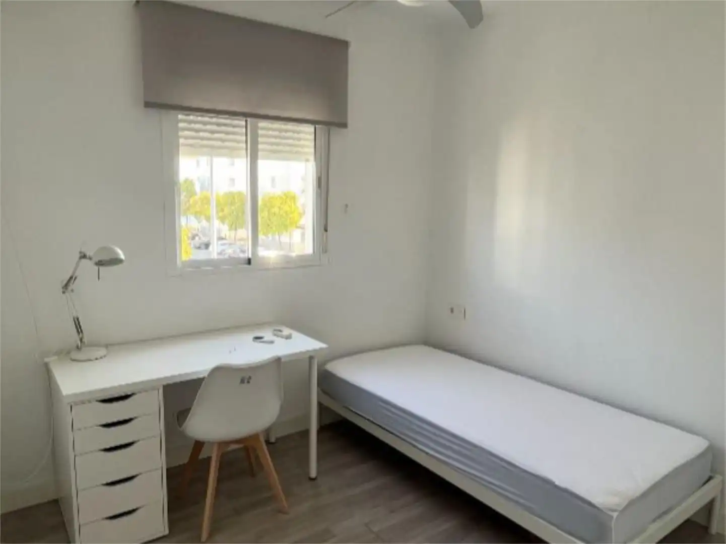Bedroom of Flat for share in Jerez de la Frontera  with Air Conditioner, Heating and Furnished