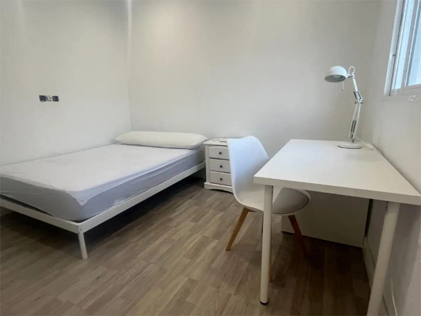 Bedroom of Flat for share in Jerez de la Frontera  with Air Conditioner, Heating and Furnished