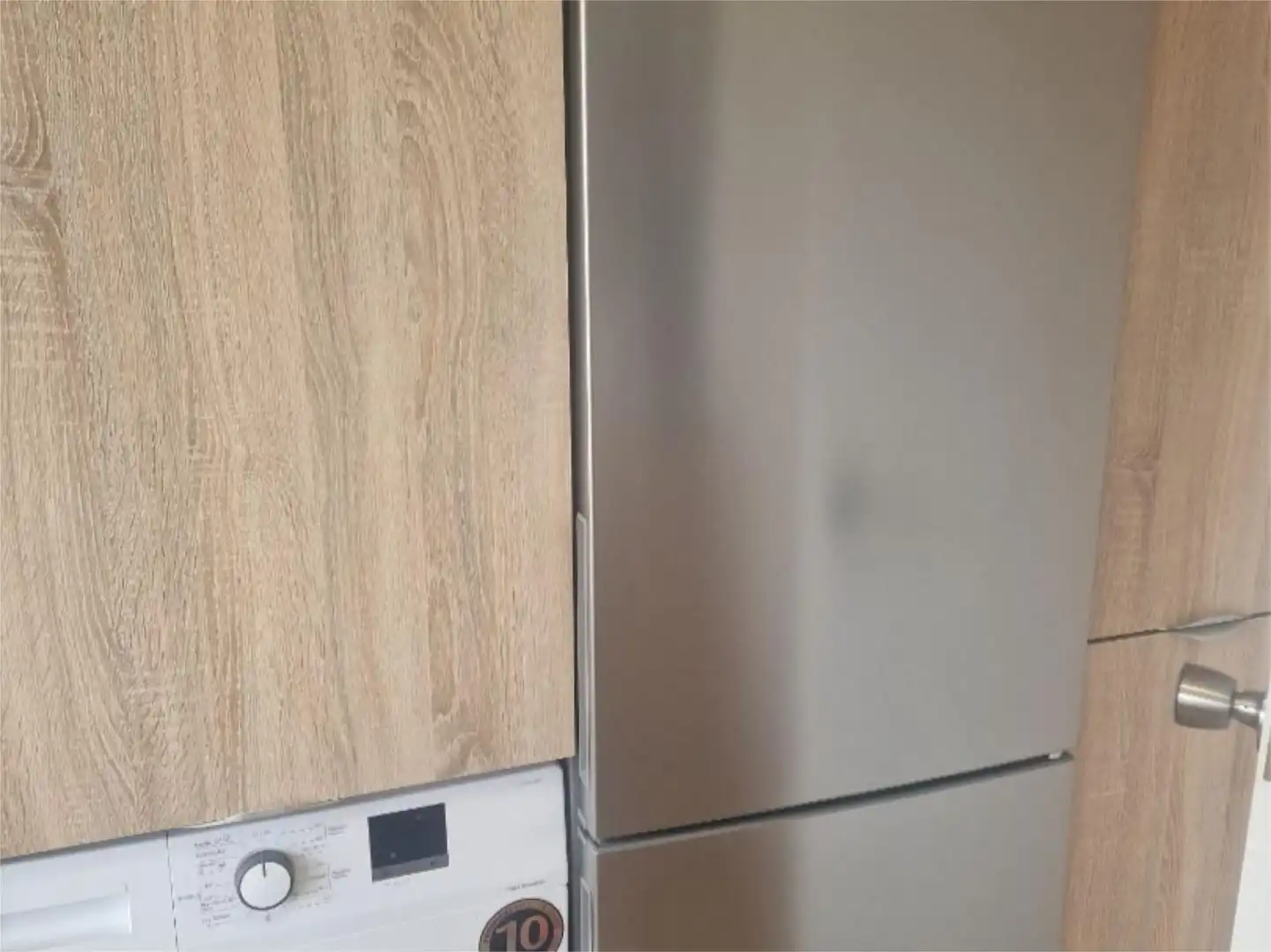 Cuina de Pis per a compartir en Pontevedra Capital  amb Calefacció, Parquet i Traster