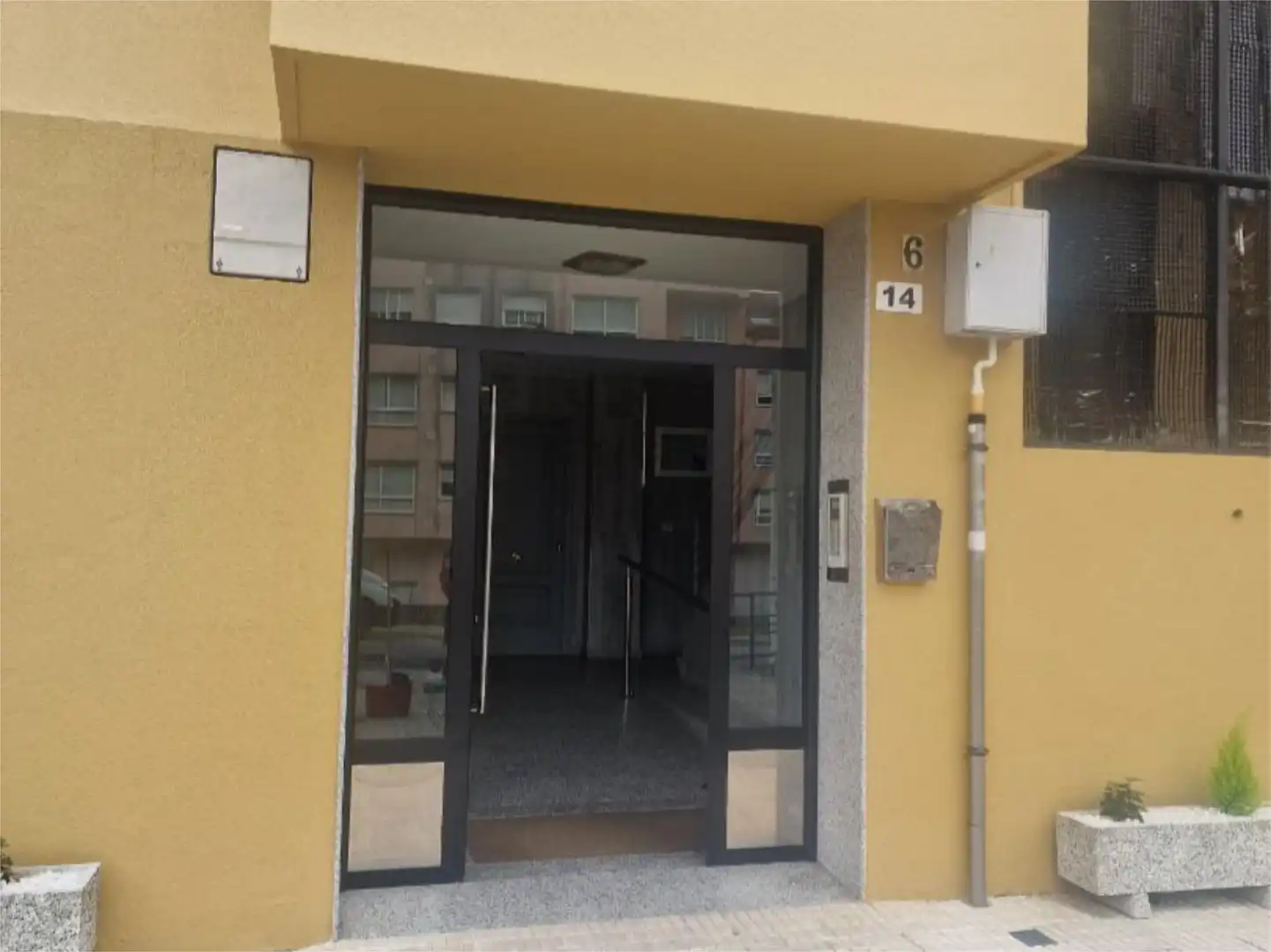 Pis per a compartir en Pontevedra Capital  amb Calefacció, Parquet i Traster