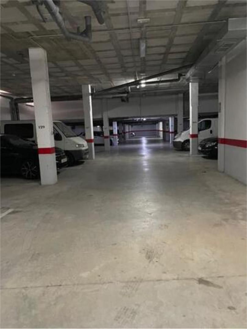 Garatge de lloguer a Cancelada