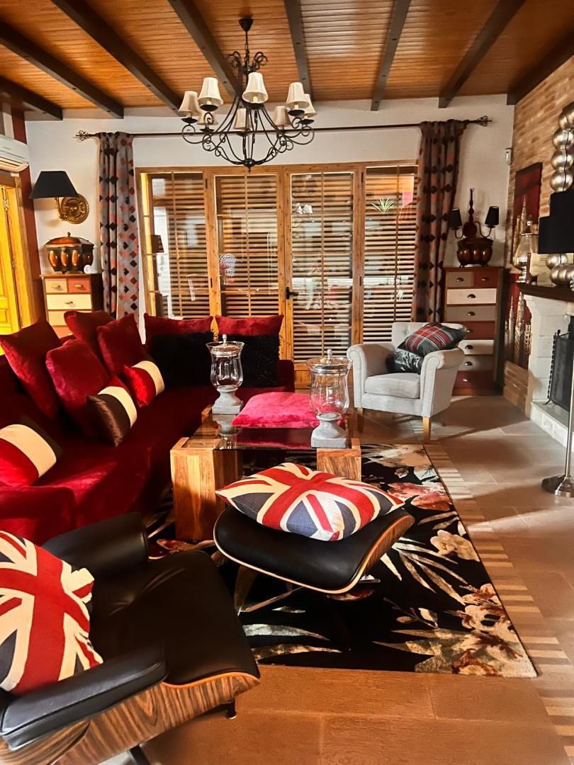 Sala d'estar de Casa o xalet en venda en Los Villares amb Aire condicionat, Calefacció i Jardí privat