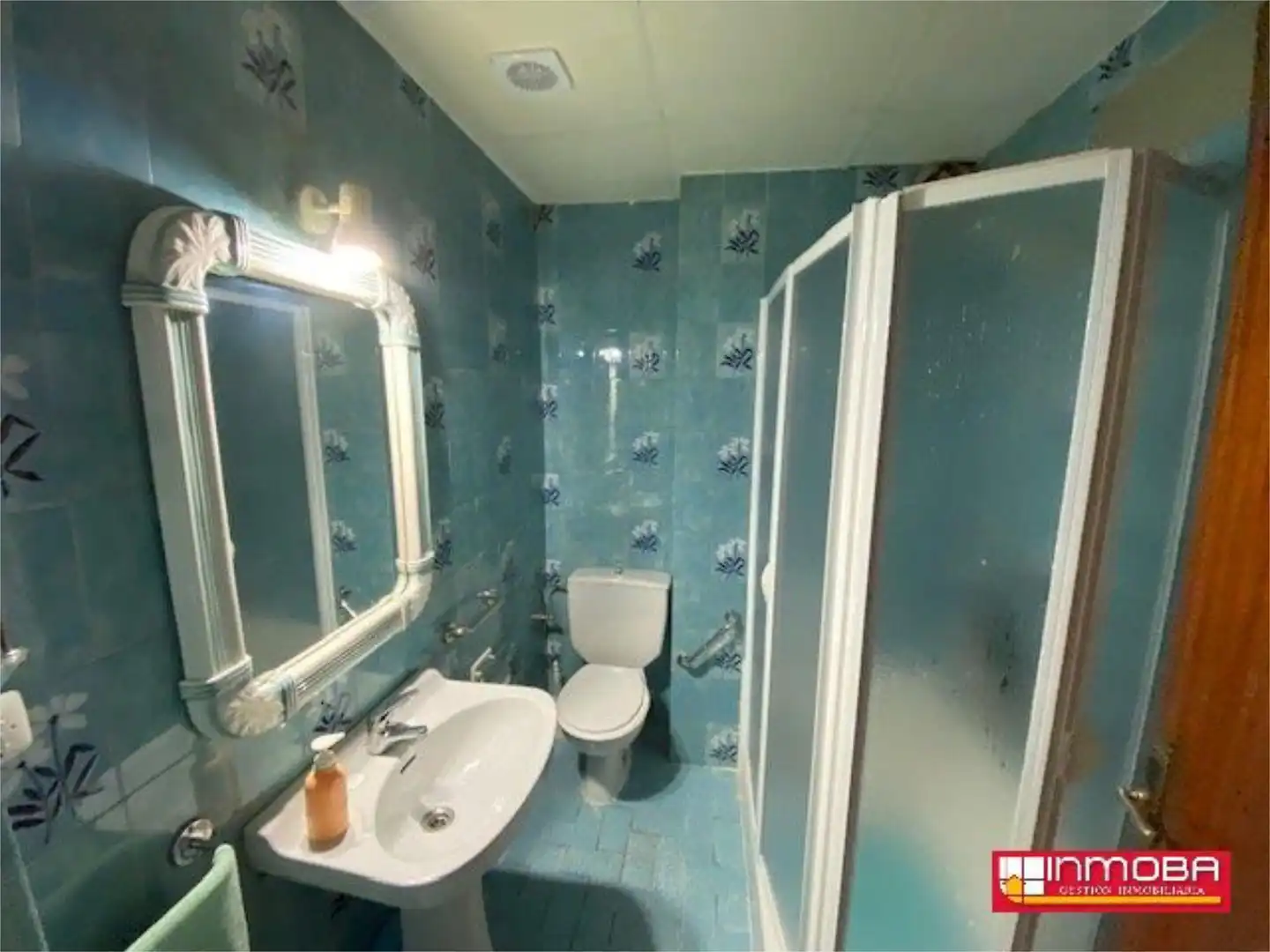 Bathroom of Flat for sale in Guareña  with Air Conditioner, Terrace and Furnished