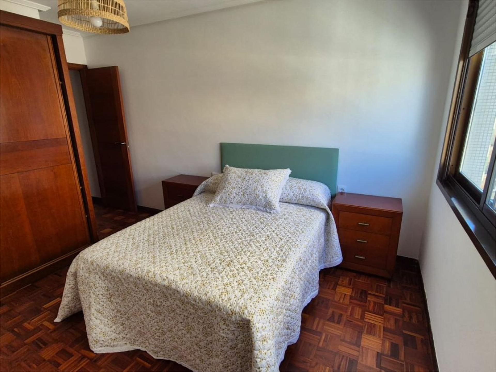 Bedroom of Flat to rent in A Coruña Capital 