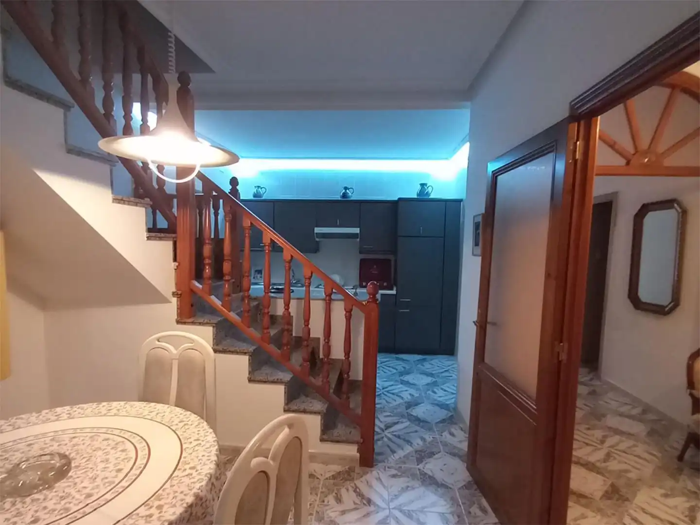 Casa adosada en venta en Avenida de la Constitución, 2, Zorita Casa adosada en venta en Zorita con Calefacción, Trastero y Amueblado