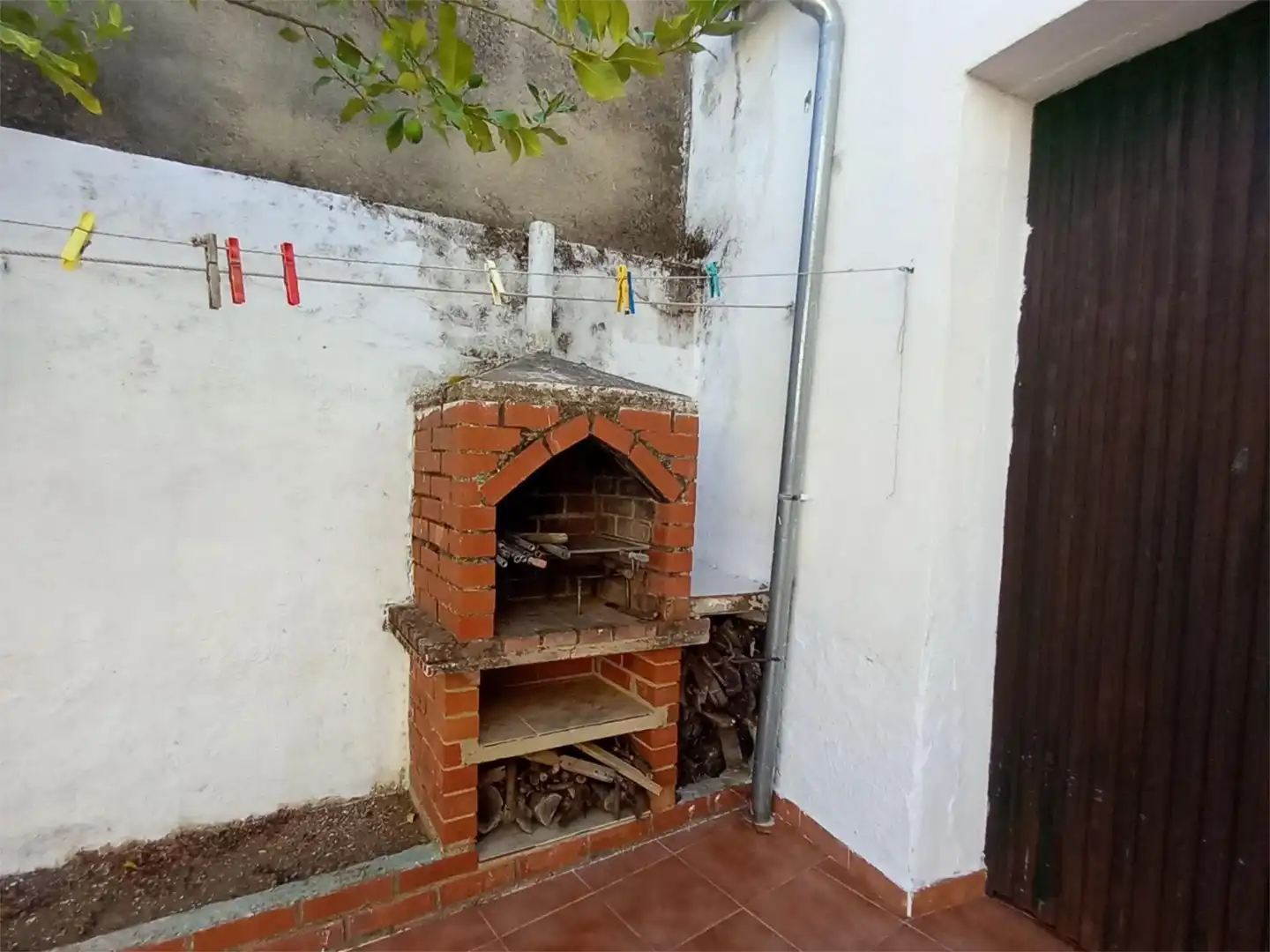 Casa adosada en venta en Avenida de la Constitución, 2, Zorita Casa adosada en venta en Zorita con Calefacción, Trastero y Amueblado