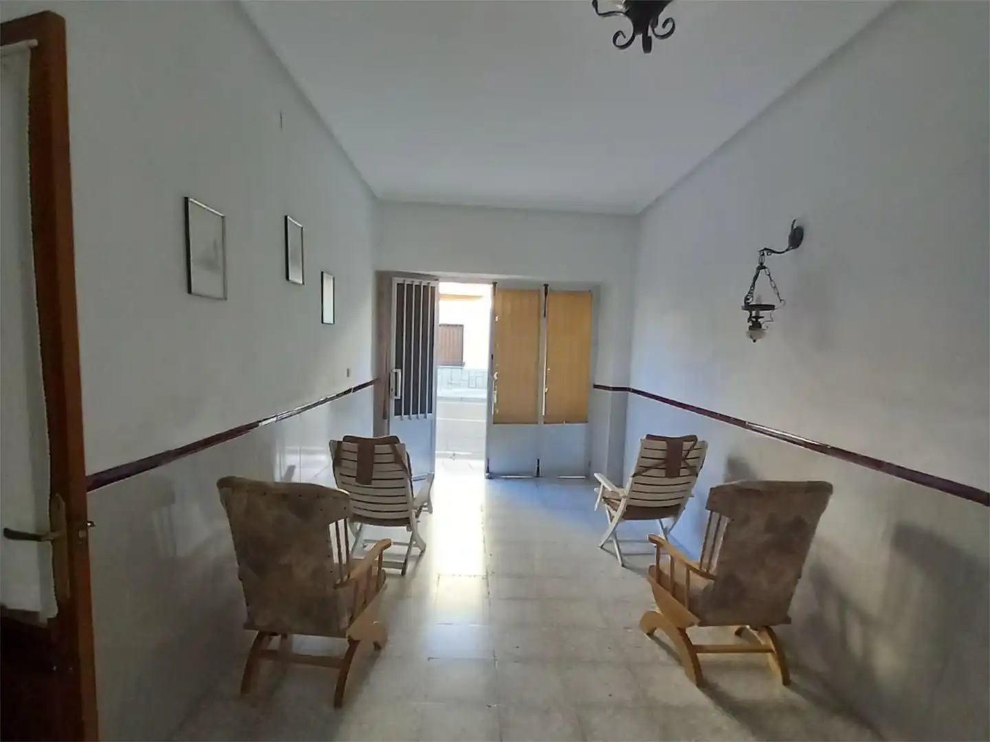 Casa adosada en venta en Avenida de la Constitución, 2, Zorita Casa adosada en venta en Zorita con Calefacción, Trastero y Amueblado