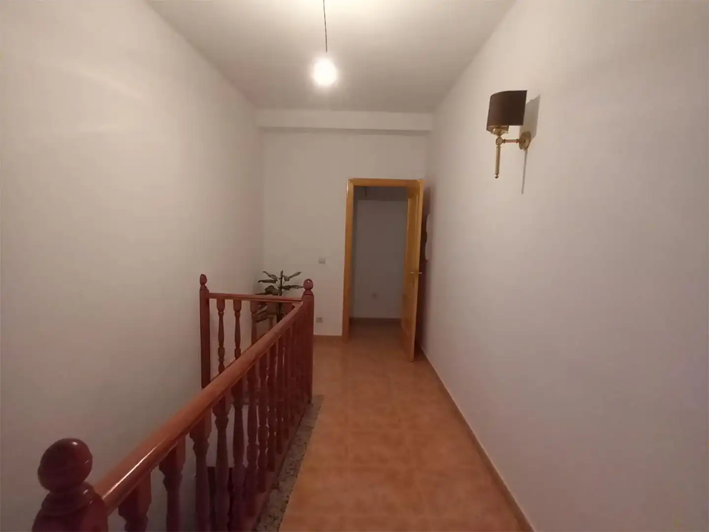 Casa adosada en venta en Avenida de la Constitución, 2, Zorita Casa adosada en venta en Zorita con Calefacción, Trastero y Amueblado