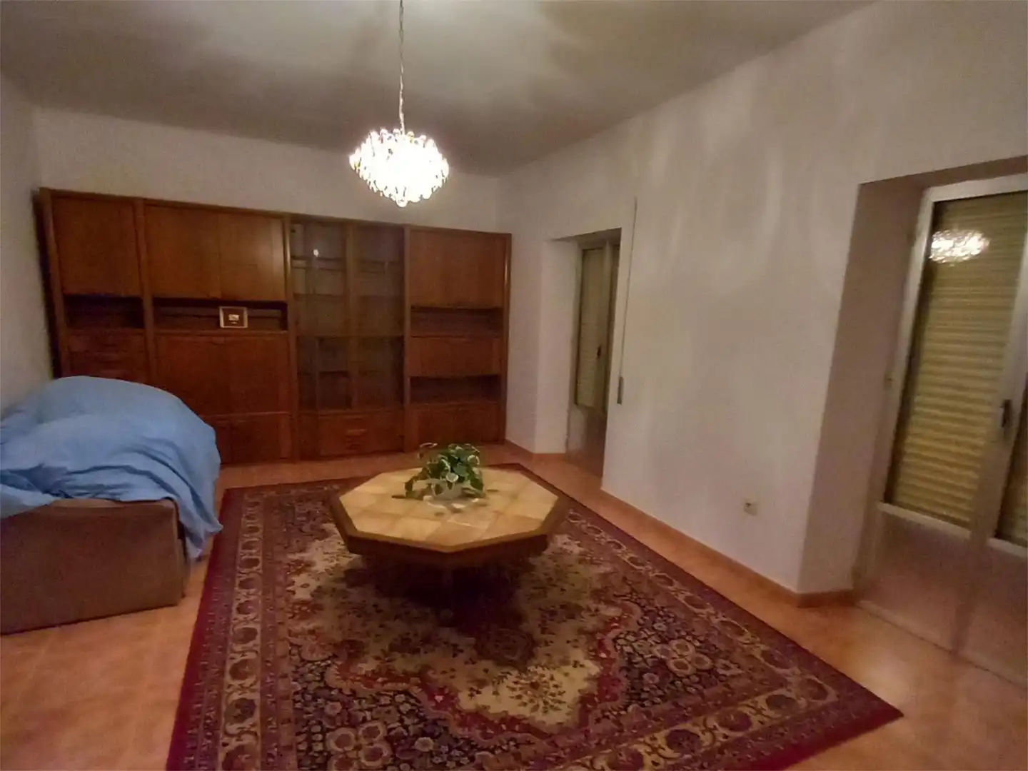 Casa adosada en venta en Avenida de la Constitución, 2, Zorita Sala de estar de Casa adosada en venta en Zorita con Calefacción, Trastero y Amueblado