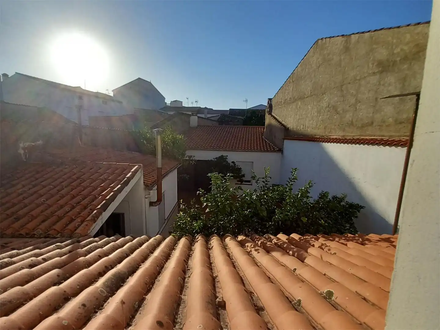 Casa adosada en venta en Avenida de la Constitución, 2, Zorita Vista exterior de Casa adosada en venta en Zorita con Calefacción, Trastero y Amueblado