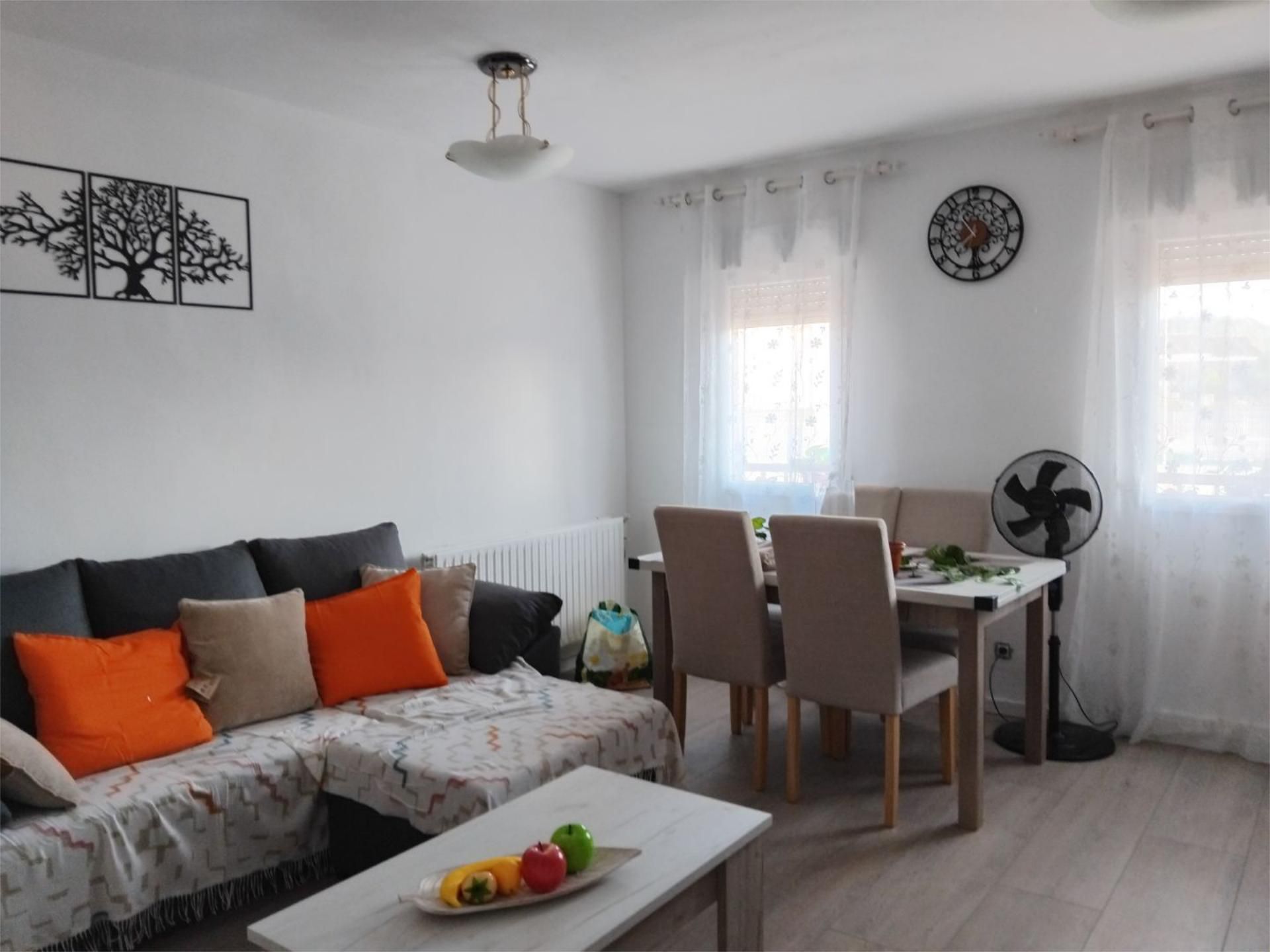Living room of Flat to share in Tudela de Duero  with Heating, Parquet flooring and Furnished