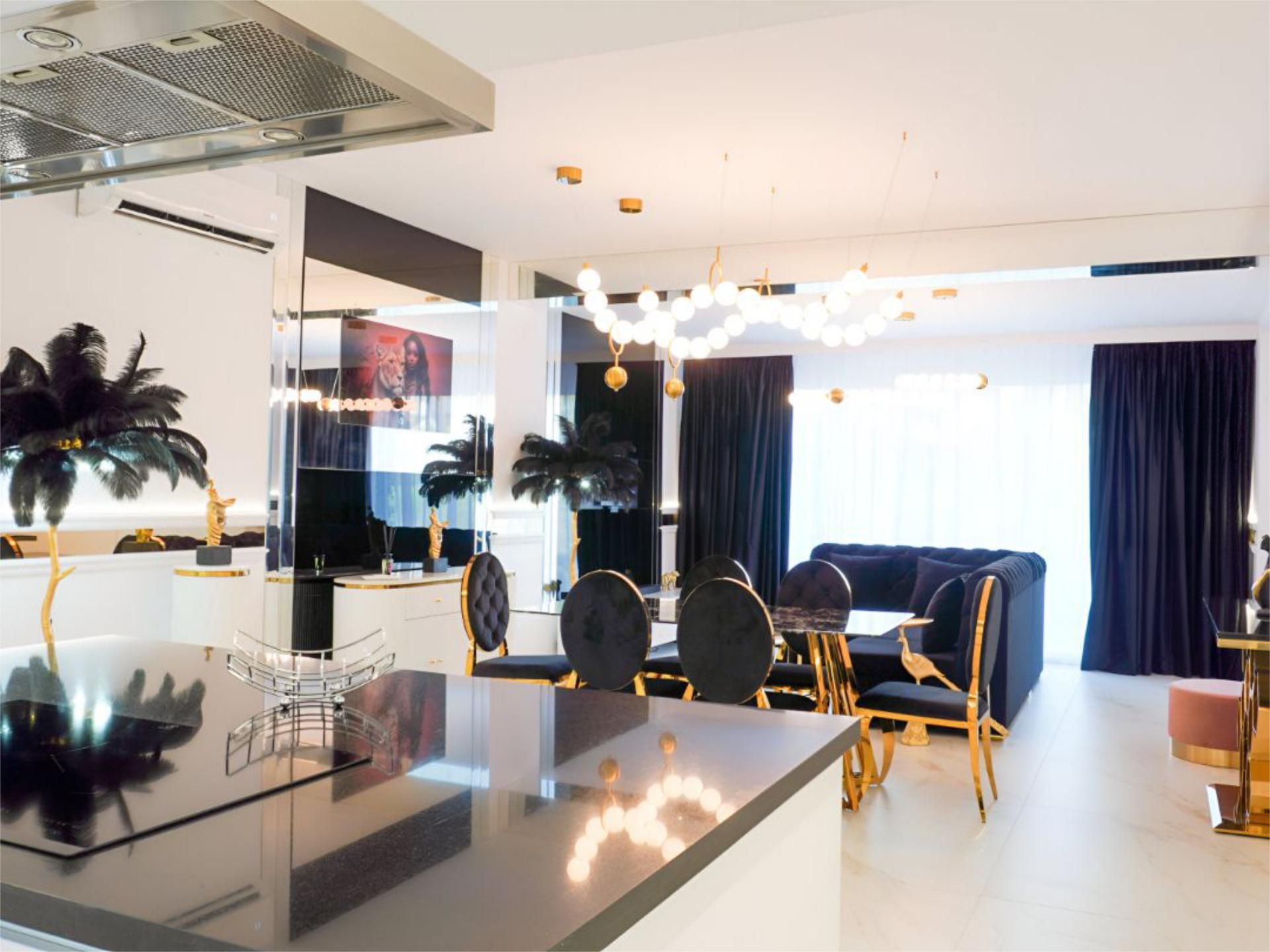 Dining room of Flat for sale in Marbella  with Air Conditioner and Swimming Pool