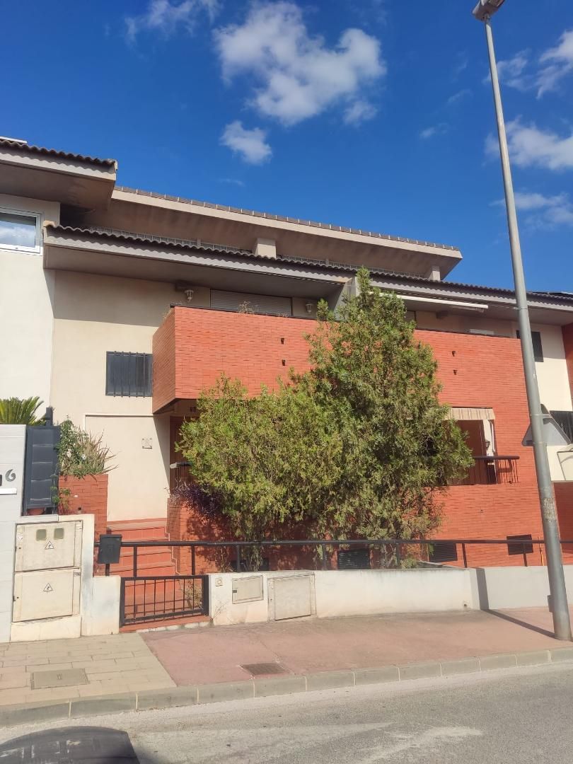 Exterior view of Duplex to rent in  Murcia Capital  with Air Conditioner, Terrace and Furnished