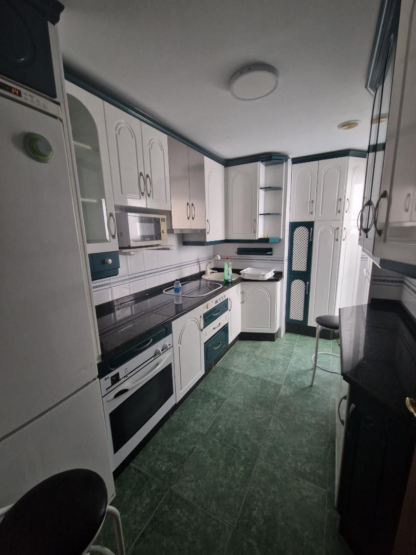 Kitchen of Flat to rent in  Jaén Capital  with Air Conditioner, Heating and Terrace