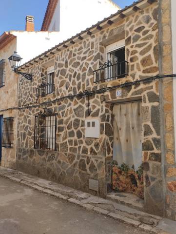 Casa adosada en Venta en Calle Seda, 45 en Puebla de Almenara