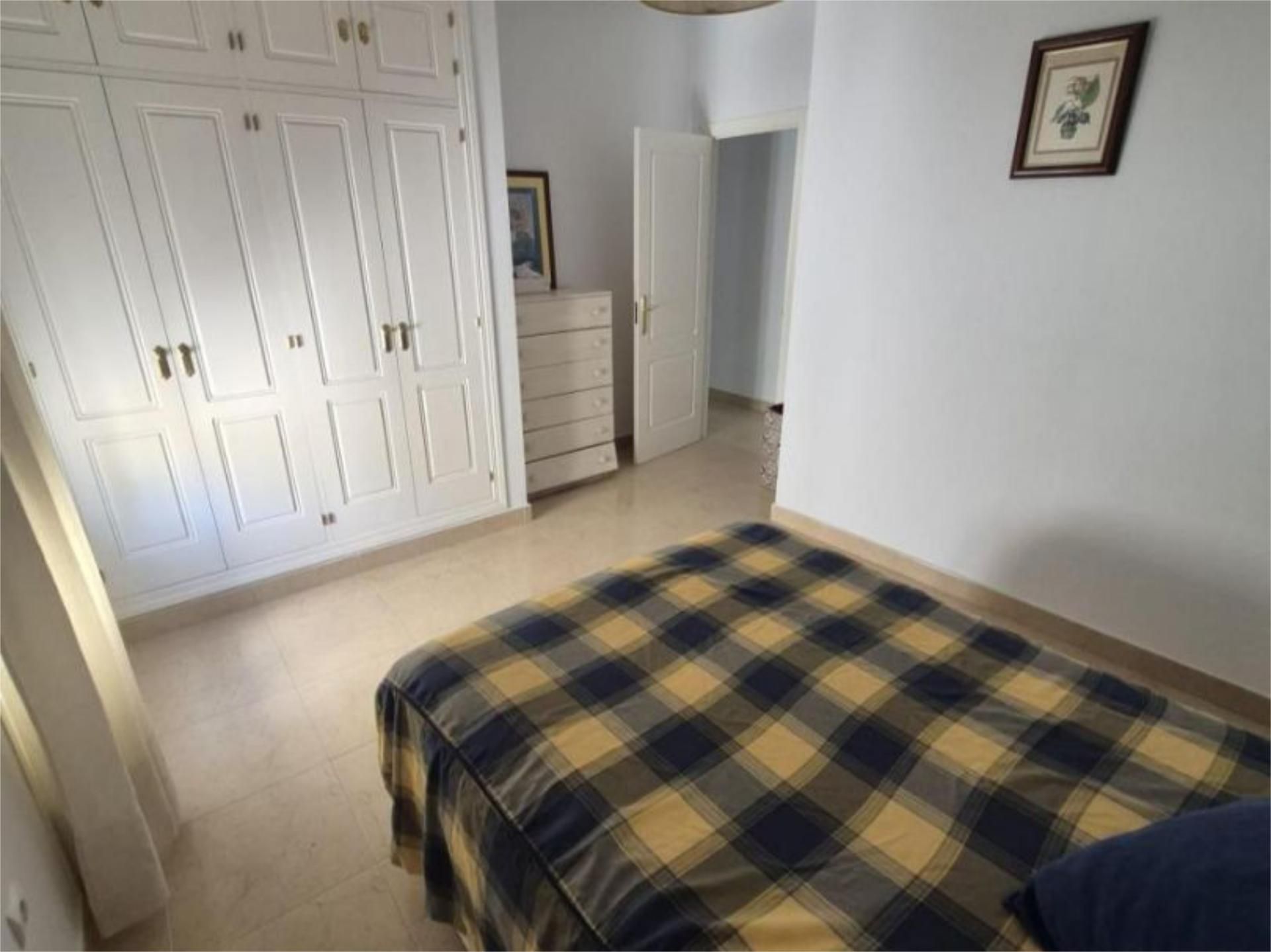 Bedroom of Flat to rent in Vigo   with Air Conditioner, Heating and Furnished