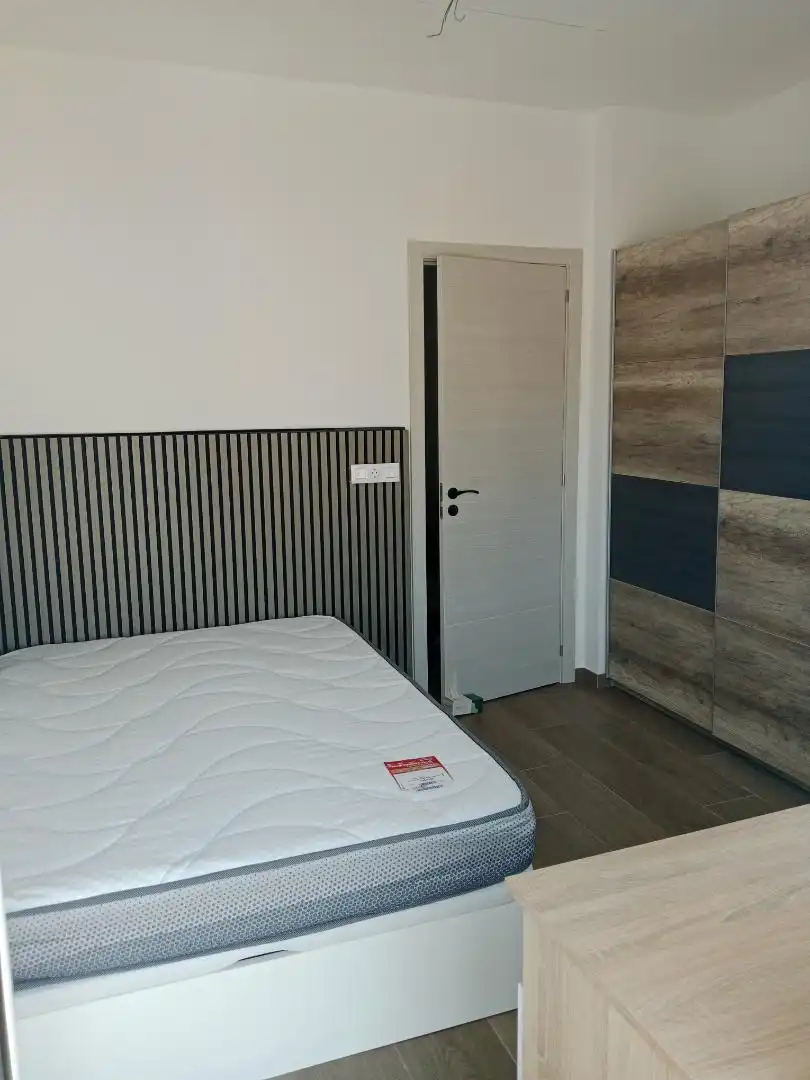 Room in Avinguda de la Llibertat, 55, Norte