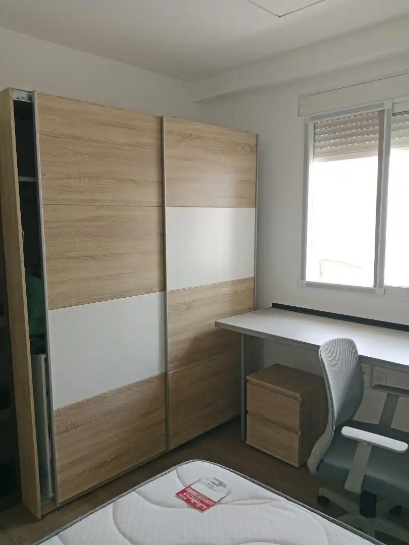 Room in Avinguda de la Llibertat, 55, Norte