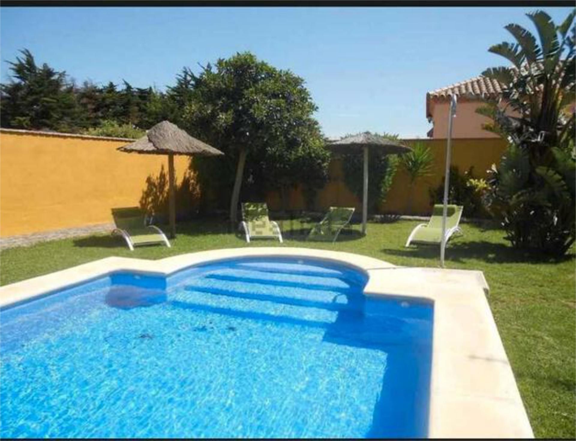 Piscina de Apartament de lloguer en Chiclana de la Frontera