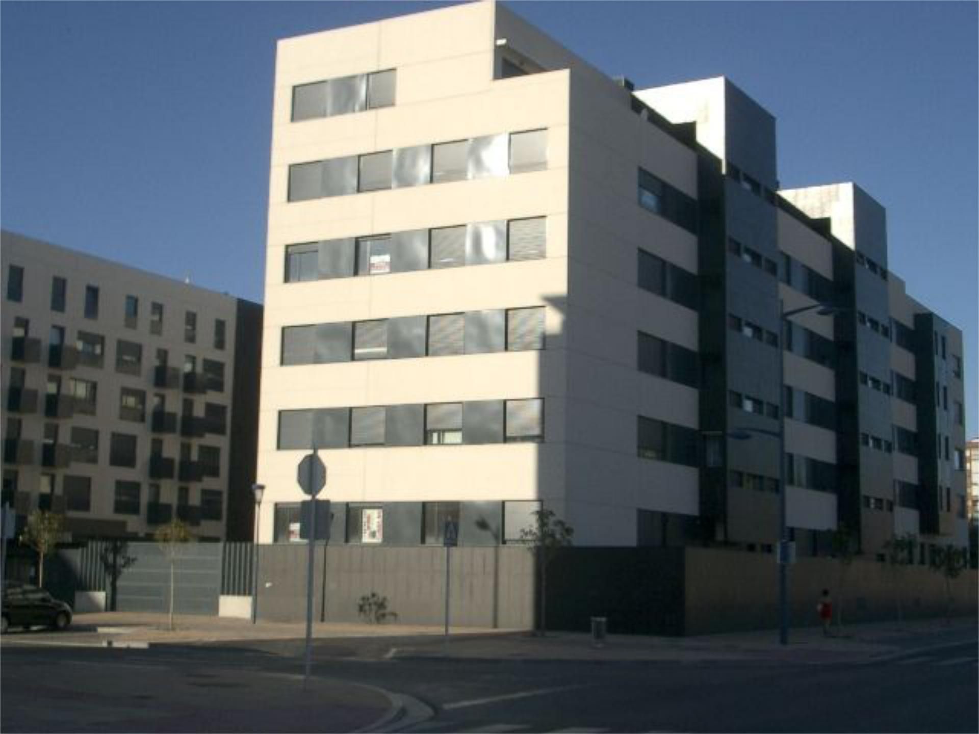 Vista exterior de Piso en venta en Burgos Capital con Calefacción, Jardín privado y Parquet