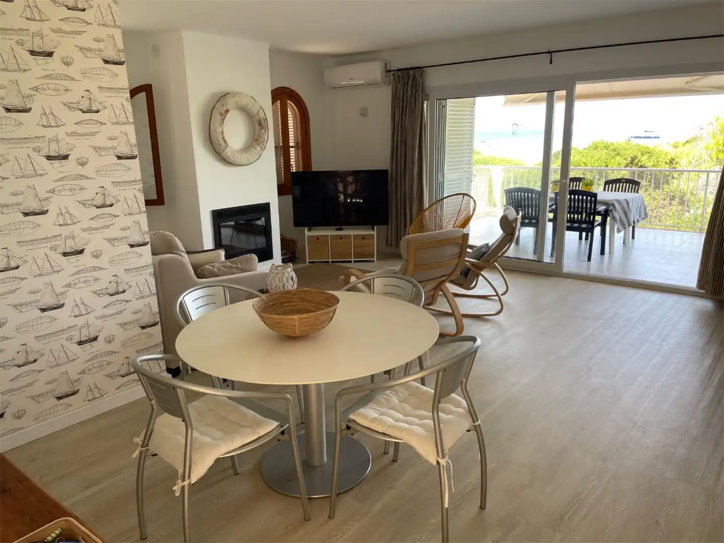 Flat for rent in Carrer el Castell d'en Catoi, 7, Sa Ràpita - Ses Covetes Dining room of Flat for rent in Campos with Air Conditioner, Heating and Private garden