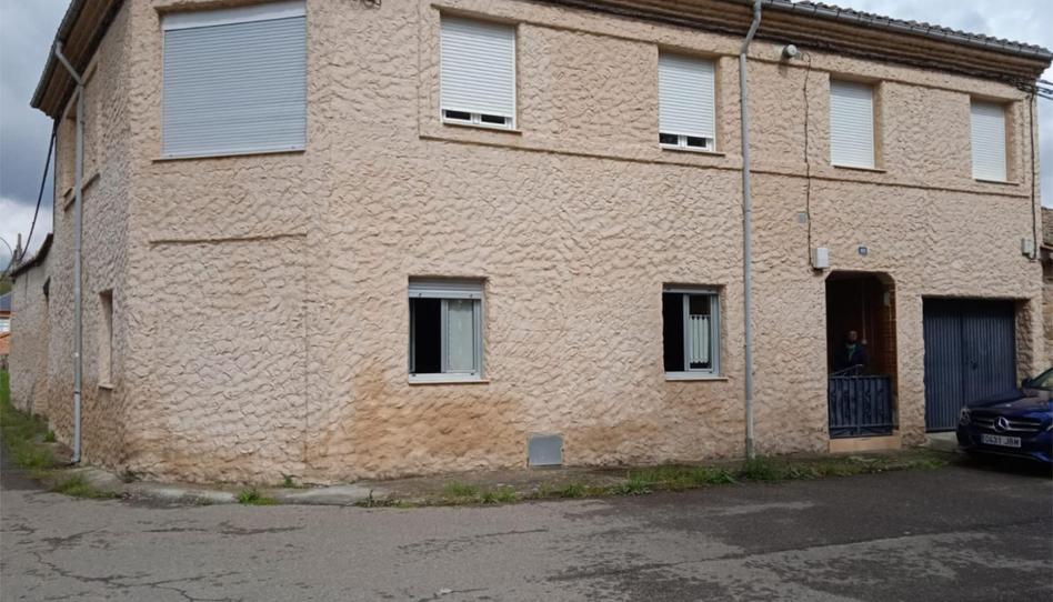Photo 1 of Single-family semi-detached for sale in Calle Real, 48, Santa María de Ordás, León