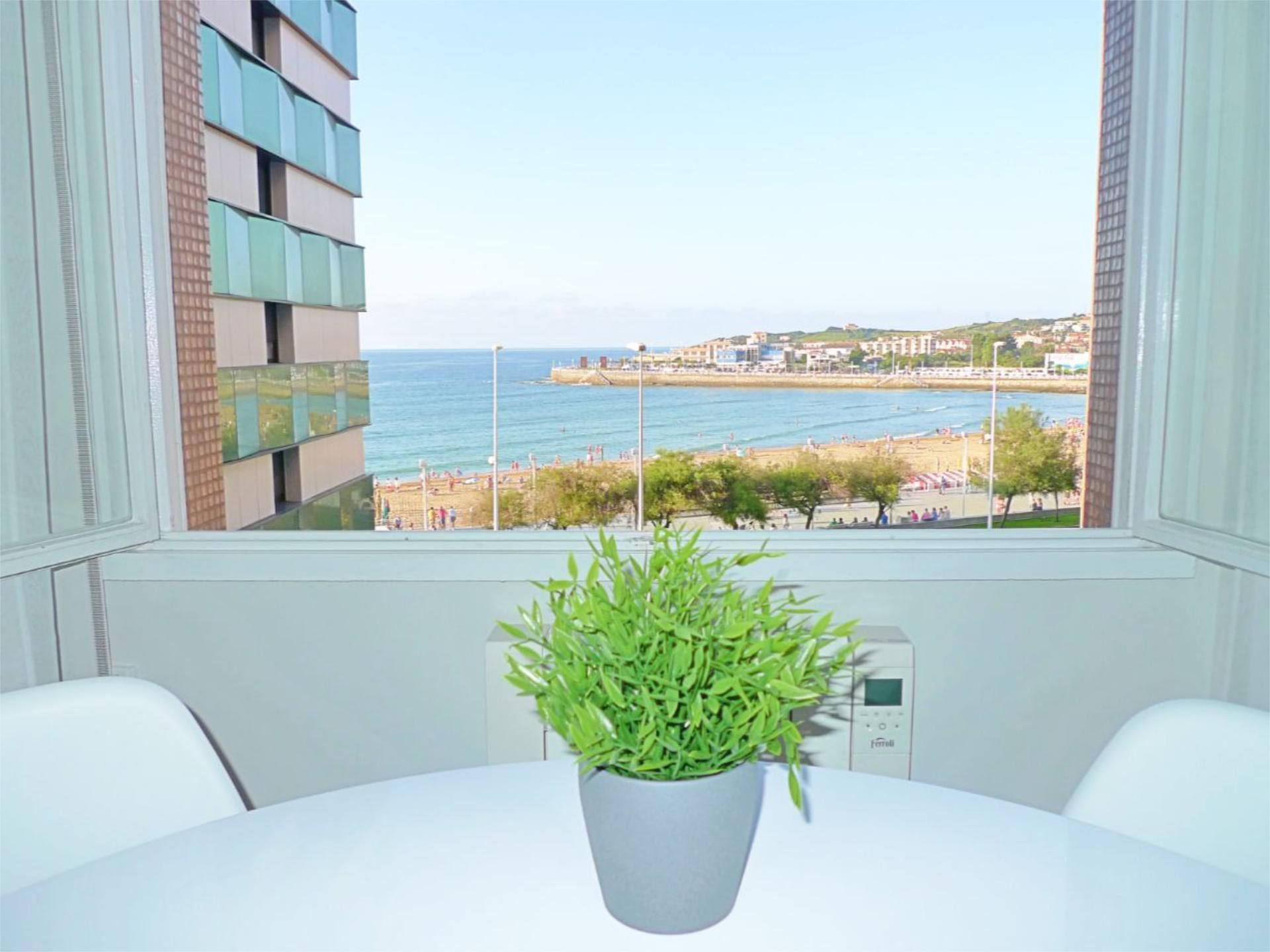 Bedroom of Flat to rent in Gijón 