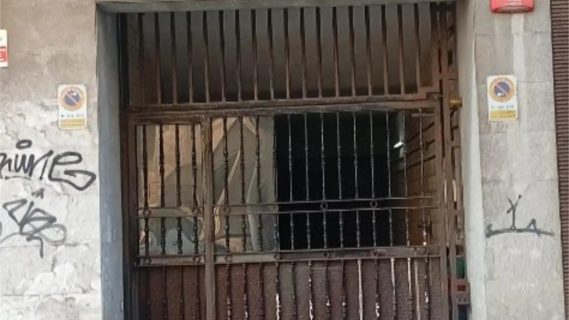 Außenansicht von Garage zum Verkauf in Pasaia