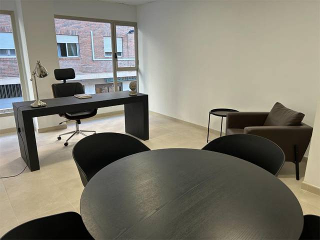 Oficina en Alquiler en Calle Hernán Cortés, 26 en Centro