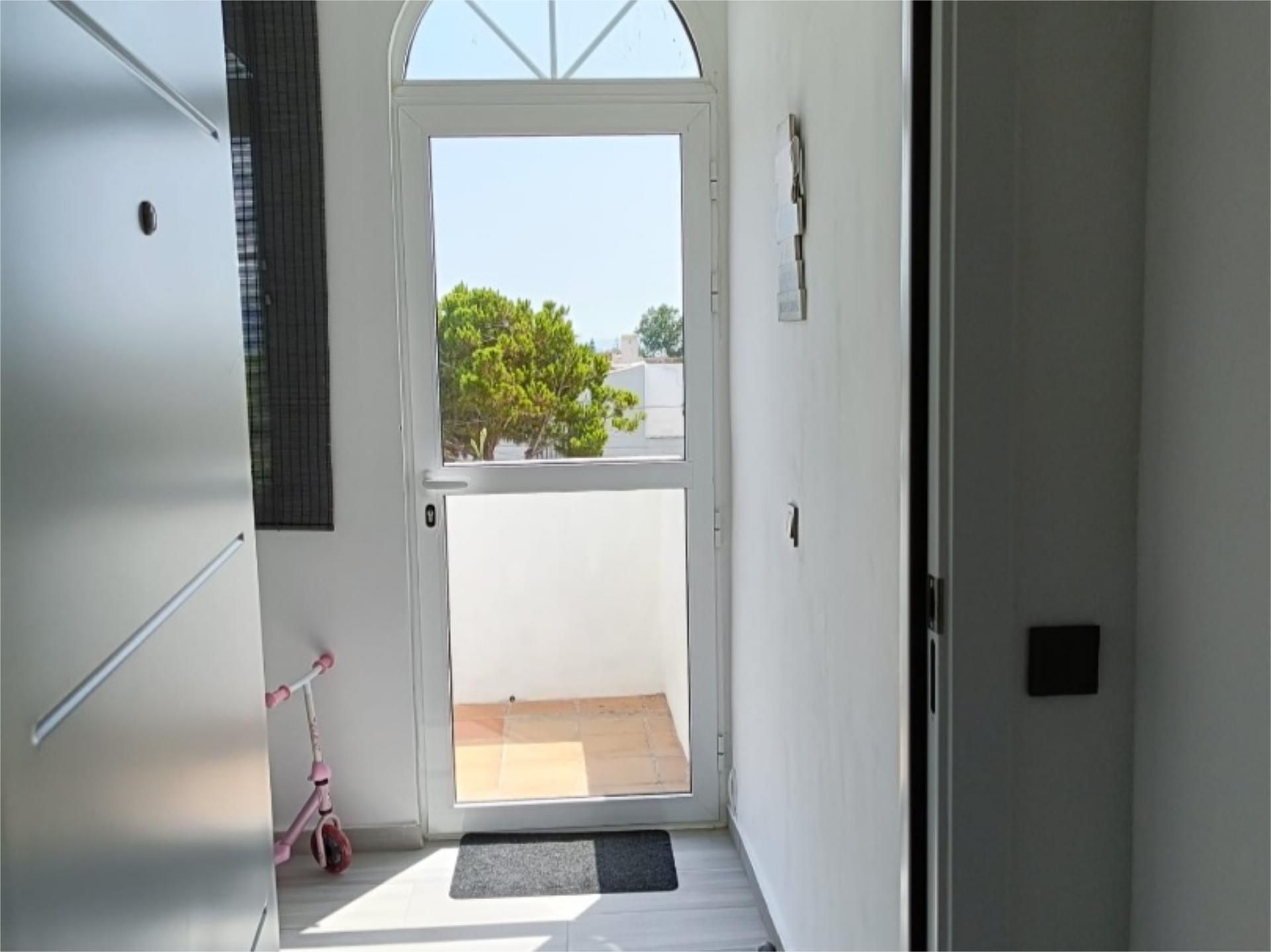Flat for sale in Algeciras  with Air Conditioner and Terrace