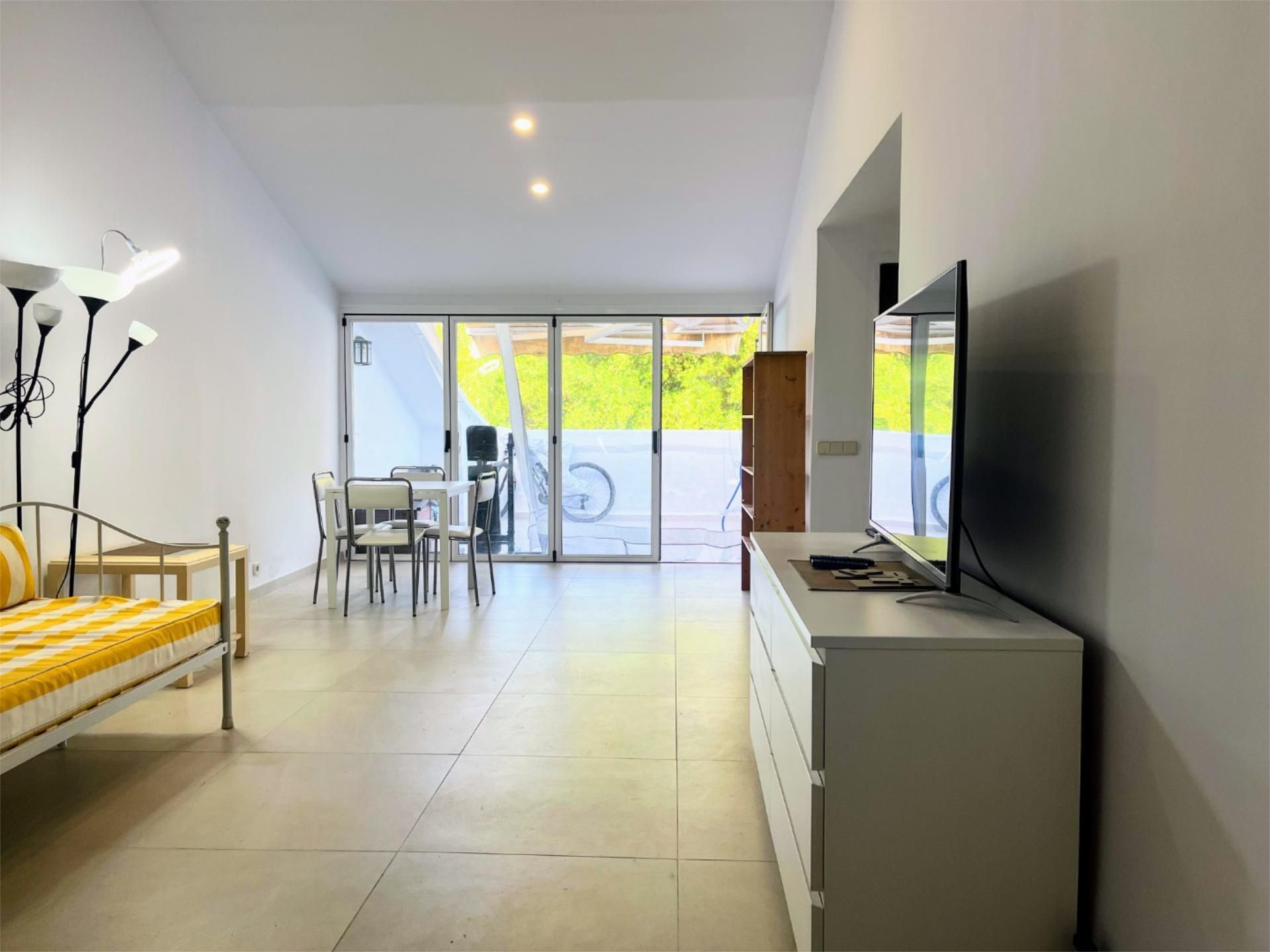 Living room of Single-family semi-detached for sale in Marbella  with Private garden, Terrace and Storage room