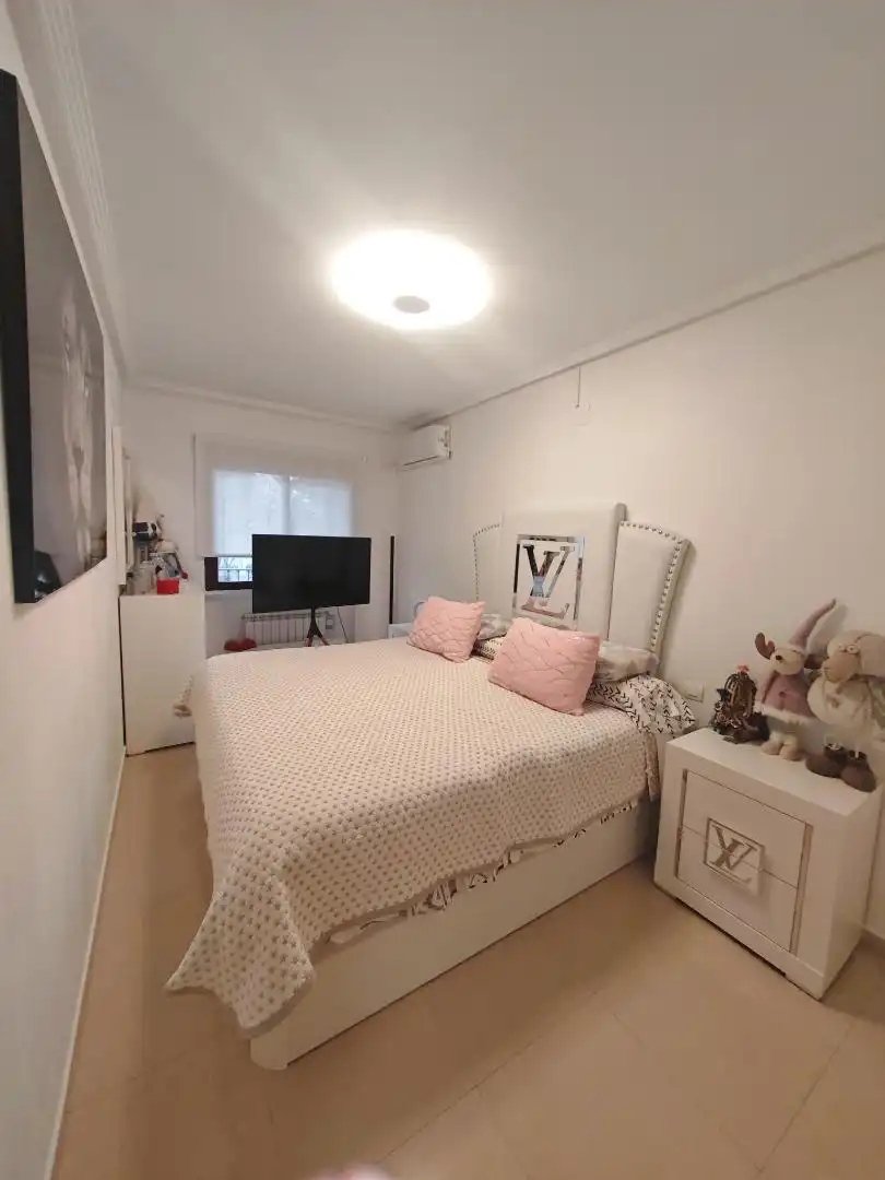 Casa adosada en venta en Calle Independencia, 24, Santa Cruz de Mudela Habitación de Casa adosada en venta en Santa Cruz de Mudela con Aire acondicionado, Calefacción y Amueblado