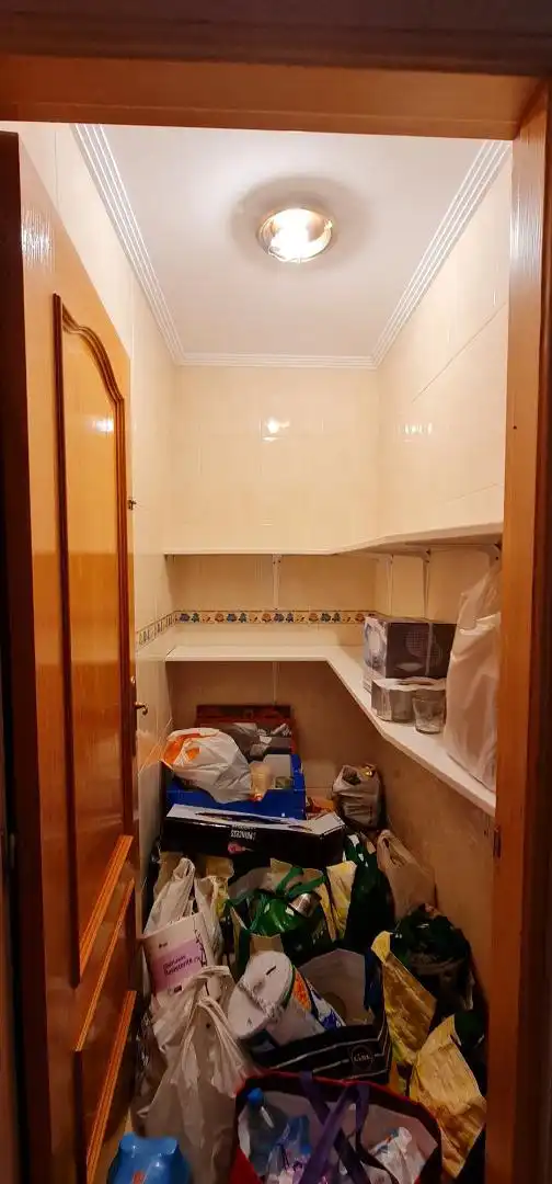 Casa adosada en venta en Calle Independencia, 24, Santa Cruz de Mudela Cocina de Casa adosada en venta en Santa Cruz de Mudela con Aire acondicionado, Calefacción y Amueblado