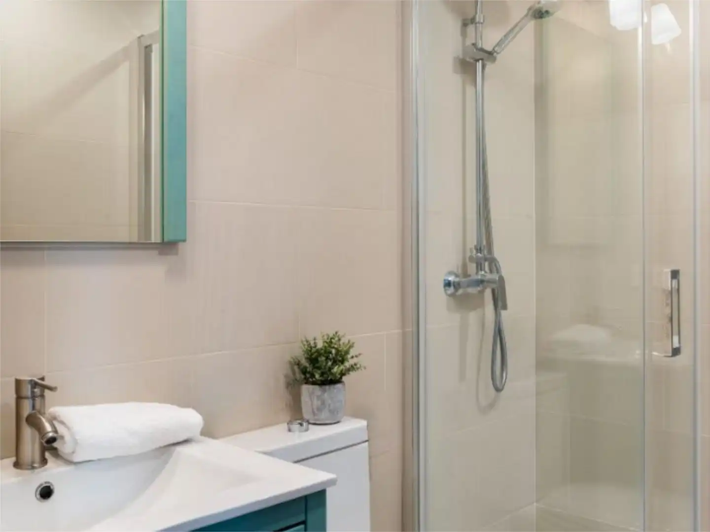 Flat for rent in Callejón Juan de Oviedo, 1, San Lorenzo Bathroom of Flat for rent in Sevilla with Heating, Parquet flooring and Terrace