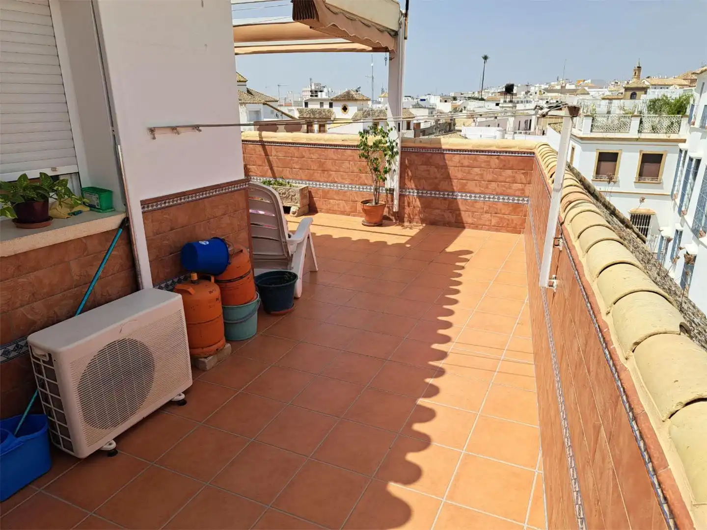 Flat for sale in Plaza el Polvorón, 1, Morón de la Frontera Terrace of Flat for sale in Morón de la Frontera with Air Conditioner and Terrace