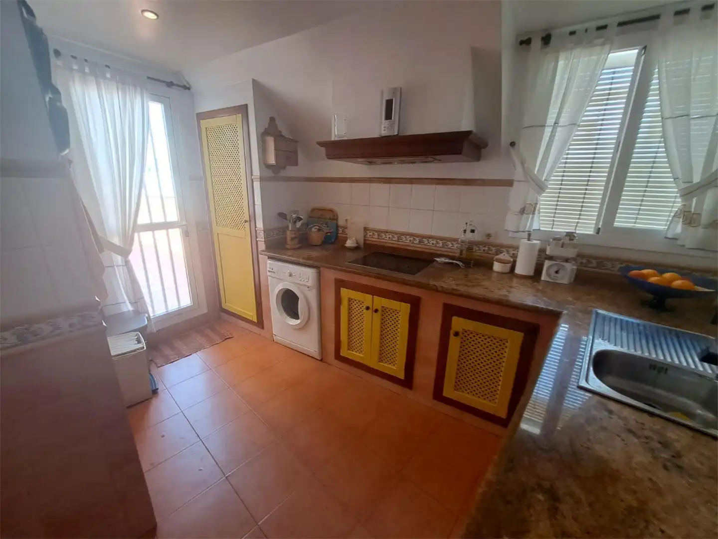 Flat for sale in Plaza el Polvorón, 1, Morón de la Frontera Kitchen of Flat for sale in Morón de la Frontera with Air Conditioner and Terrace