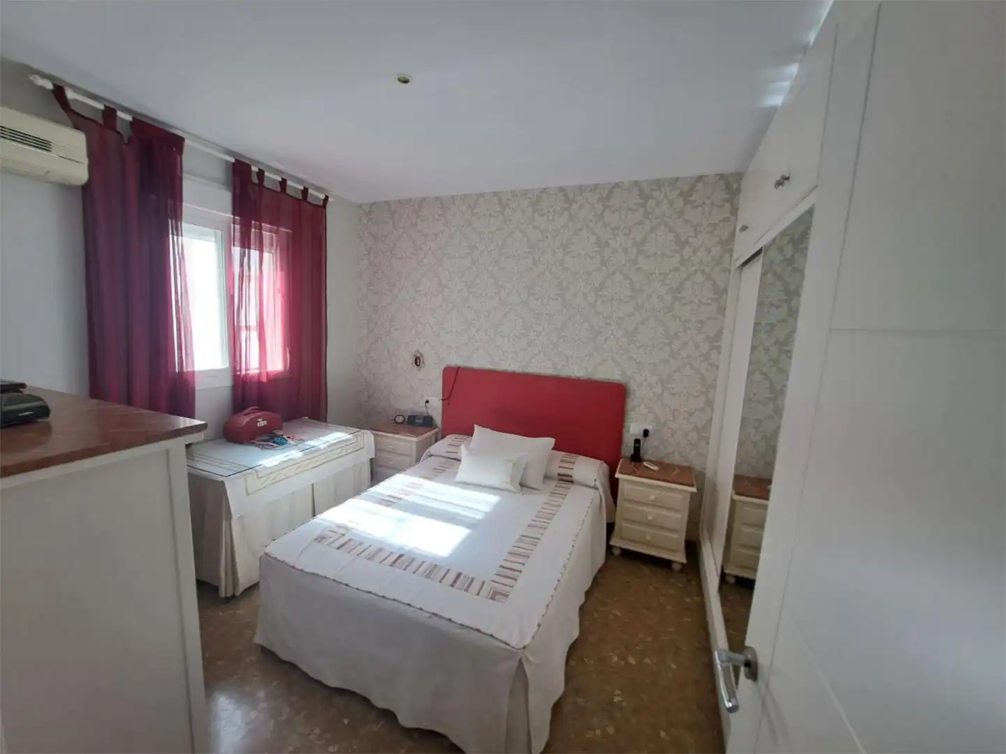 Flat for sale in Plaza el Polvorón, 1, Morón de la Frontera Bedroom of Flat for sale in Morón de la Frontera with Air Conditioner and Terrace