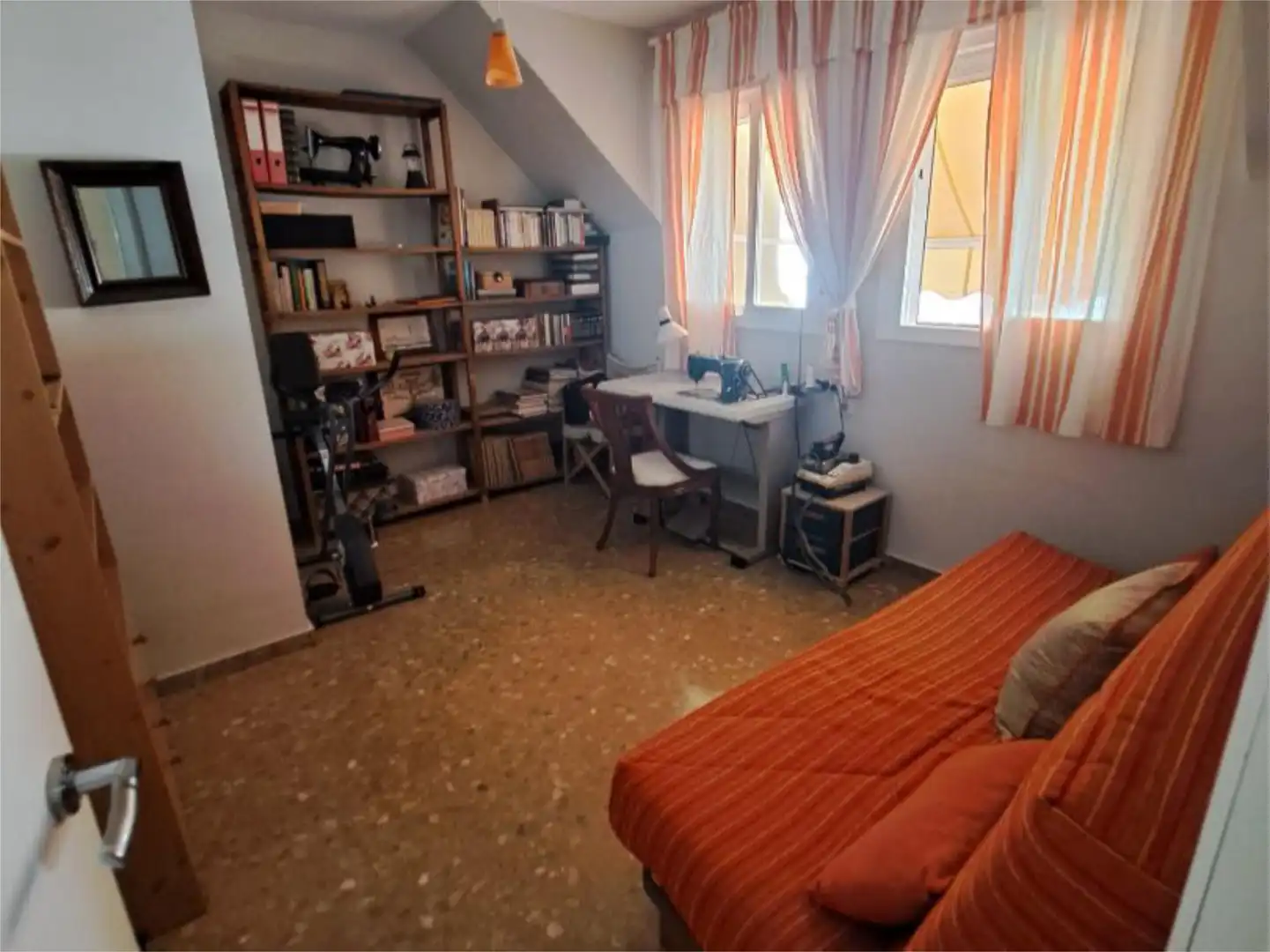 Flat for sale in Plaza el Polvorón, 1, Morón de la Frontera Bedroom of Flat for sale in Morón de la Frontera with Air Conditioner and Terrace