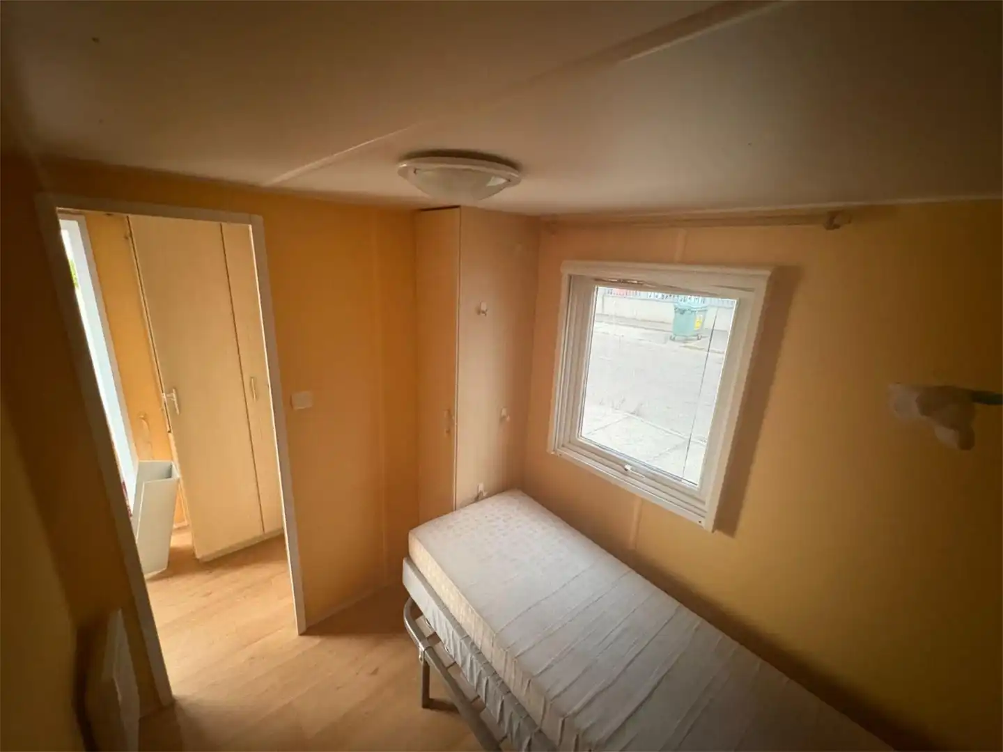 Casa o xalet en venda a Avenida Galicia, 224, Cuatro Vientos Dormitori de Casa o xalet en venda en Ponferrada amb Parquet i Moblat