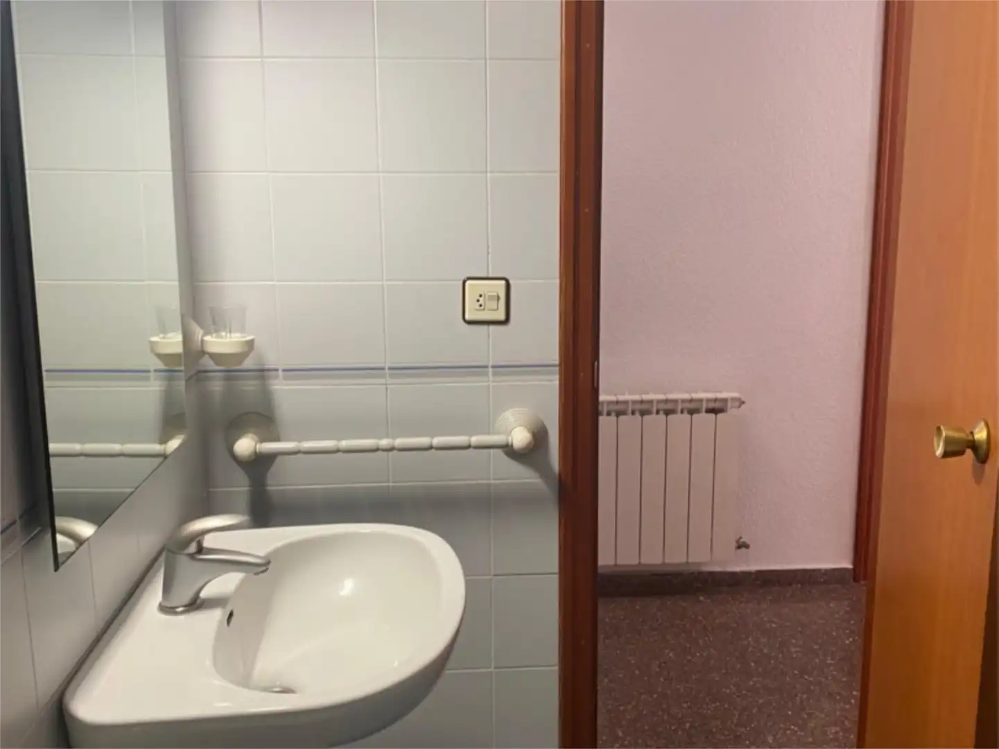 Piso de alquiler en Carrer de Rubén Darío, 26, La Carrasca Baño de Piso de alquiler en Valencia con Aire acondicionado, Calefacción y Terraza
