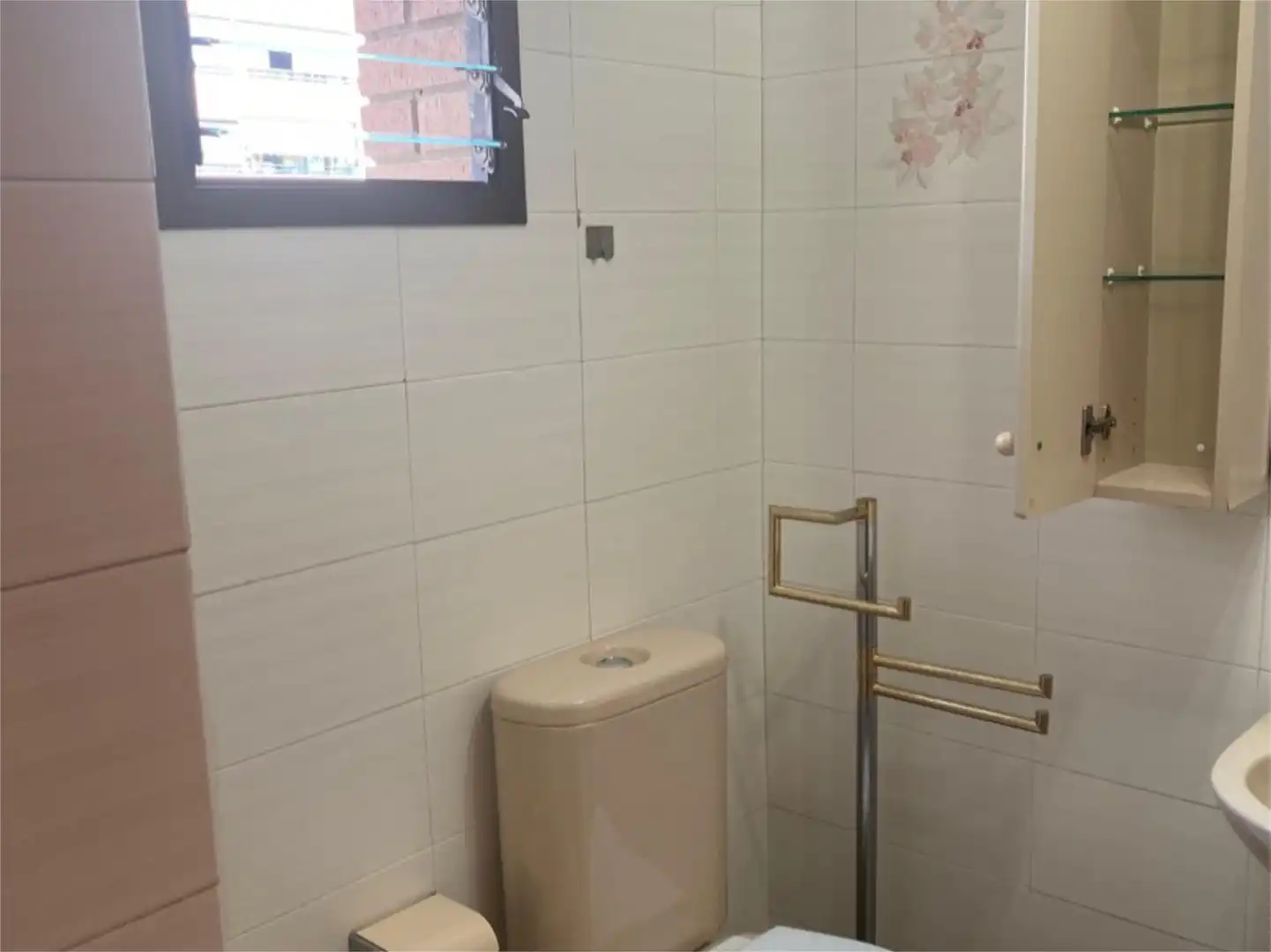 Piso de alquiler en Carrer de Rubén Darío, 26, La Carrasca Baño de Piso de alquiler en Valencia con Aire acondicionado, Calefacción y Terraza