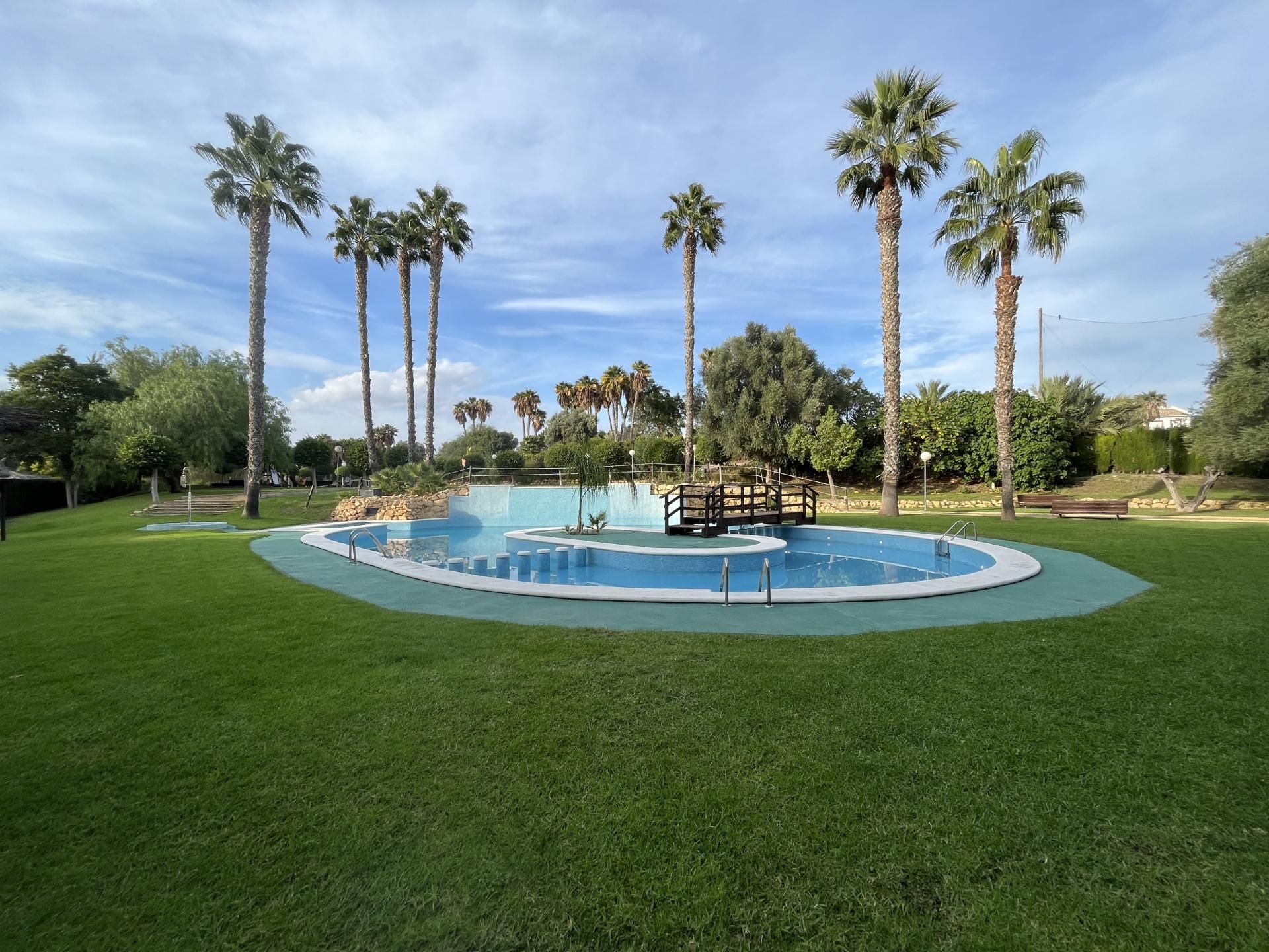 Swimming pool of Flat for sale in Alicante / Alacant  with Air Conditioner, Heating and Private garden