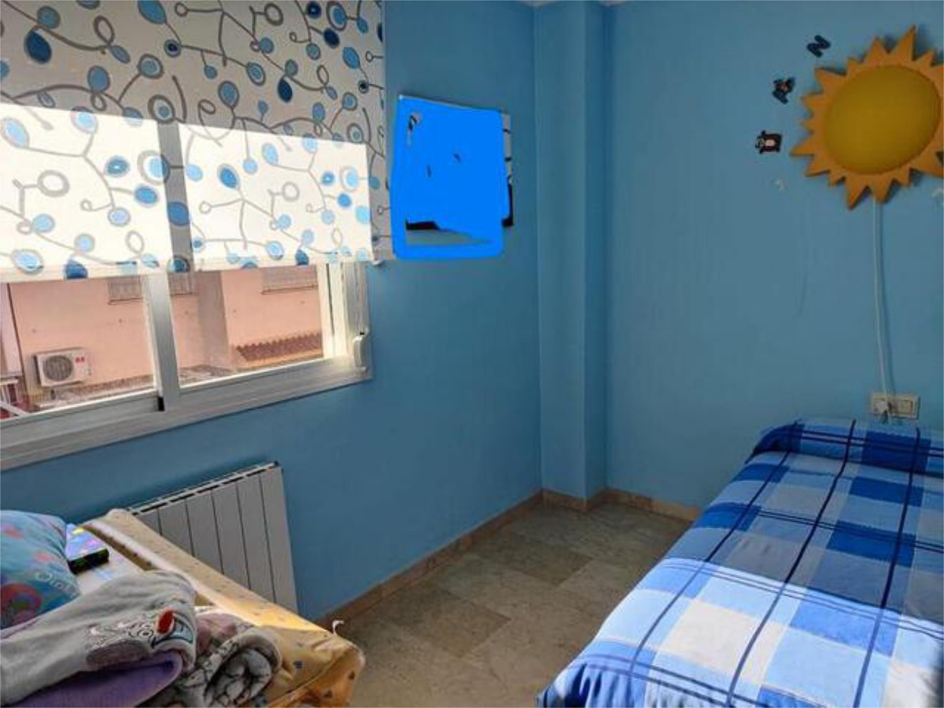 Dormitori de Casa o xalet per a compartir en  Granada Capital amb Terrassa i Moblat
