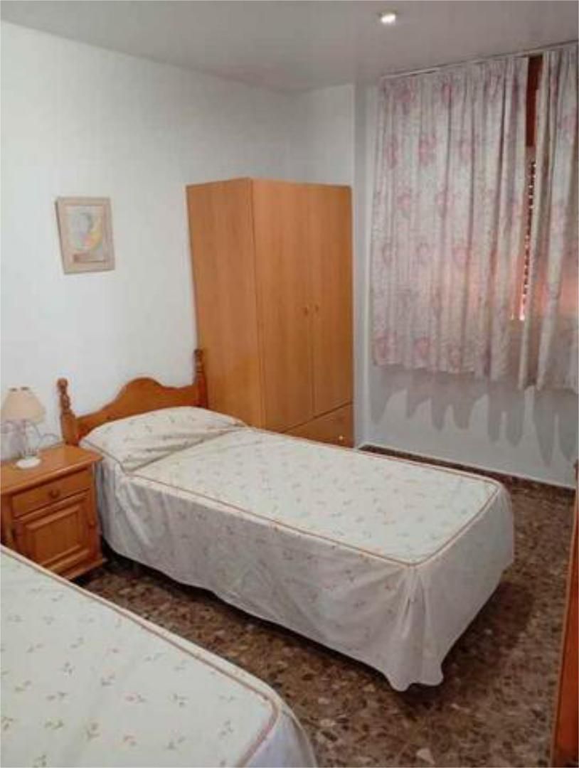 Habitación de Piso de alquiler en Fuenlabrada con Terraza, Amueblado y Se aceptan mascotas