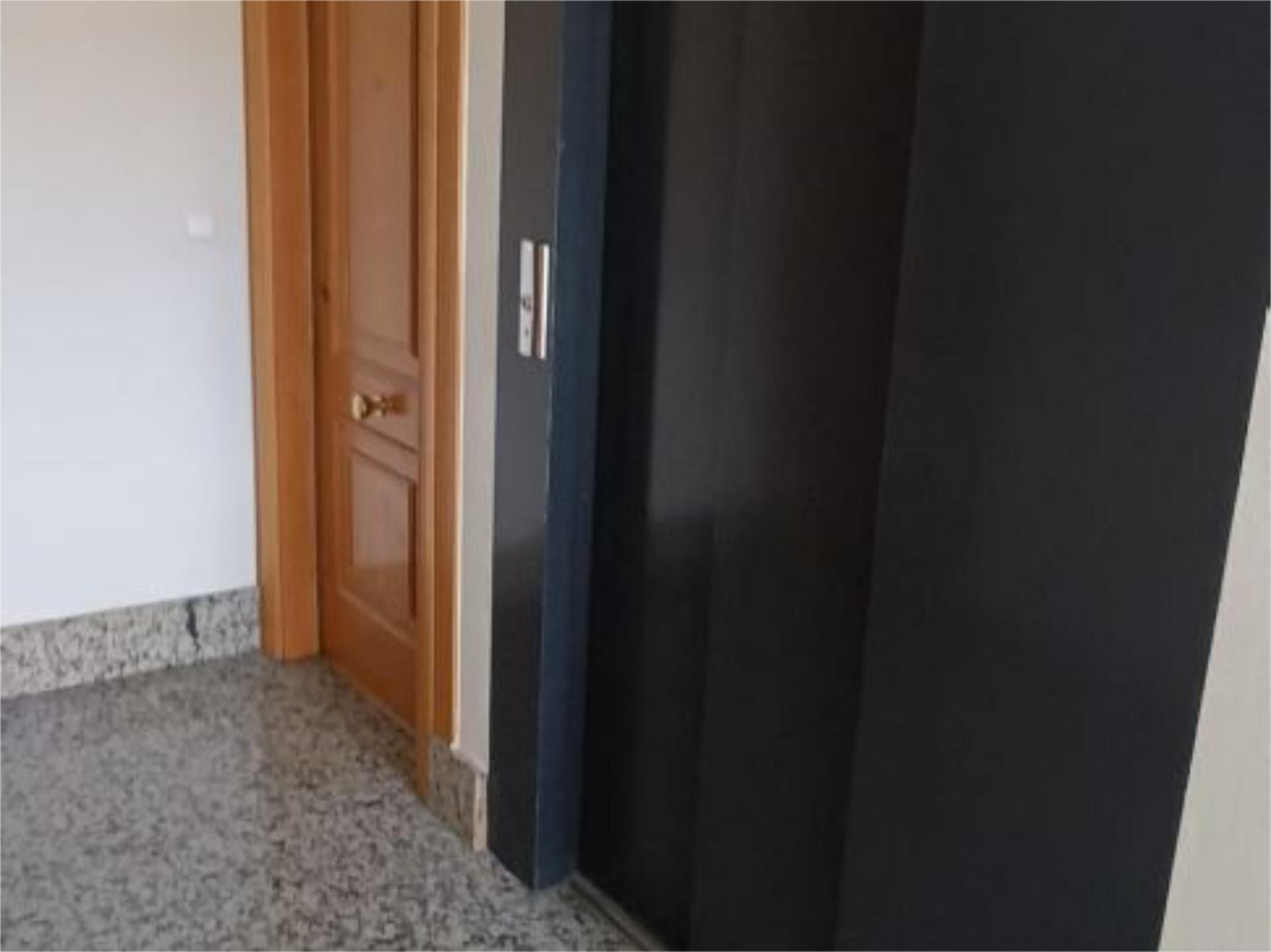 Flat for sale in  Murcia Capital  with Air Conditioner and Balcony