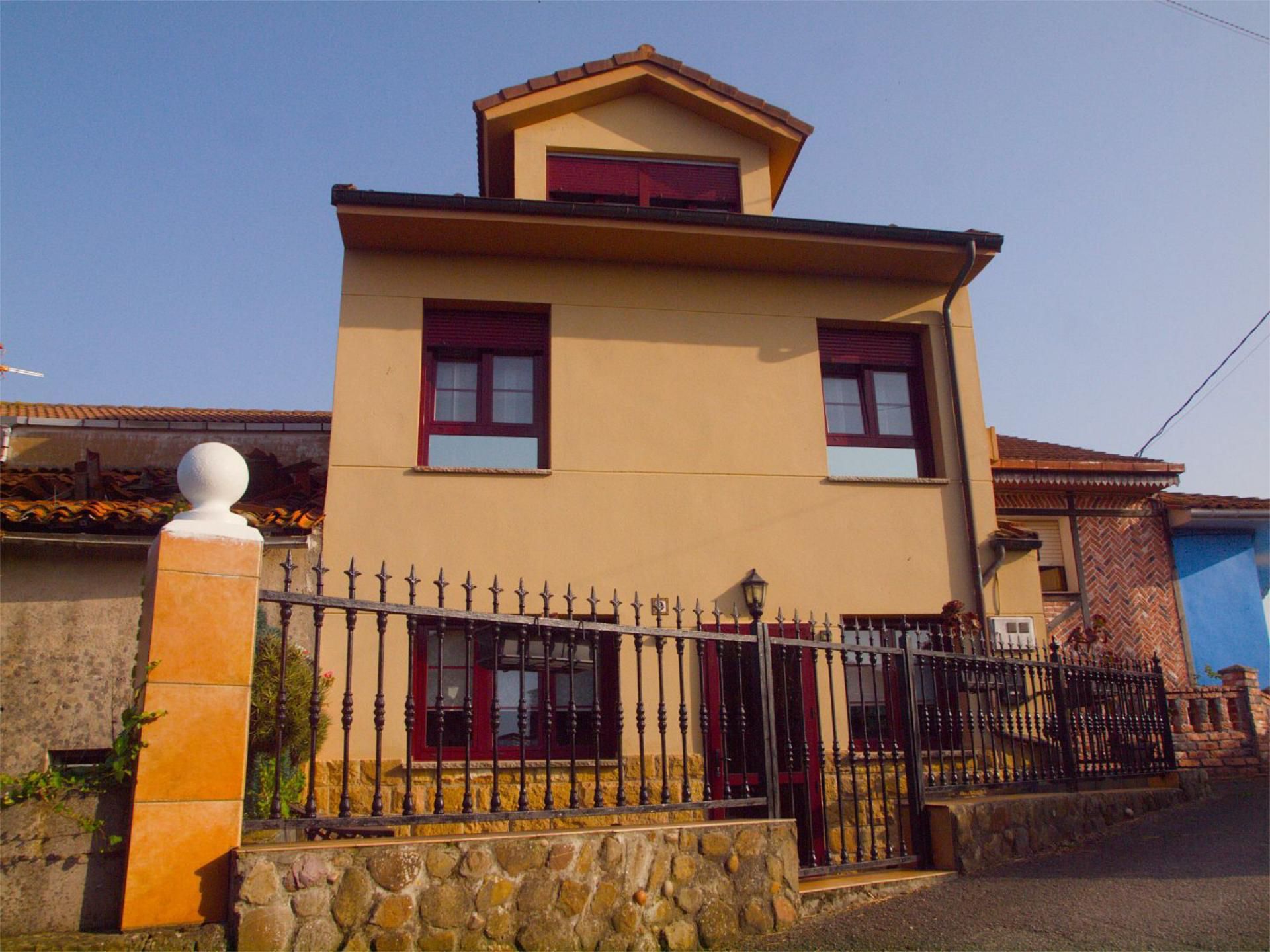 Exterior view of Single-family semi-detached for sale in Gozón  with Terrace